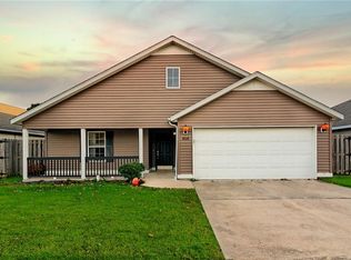 4473 W Serviceberry Dr, Fayetteville, AR 72704