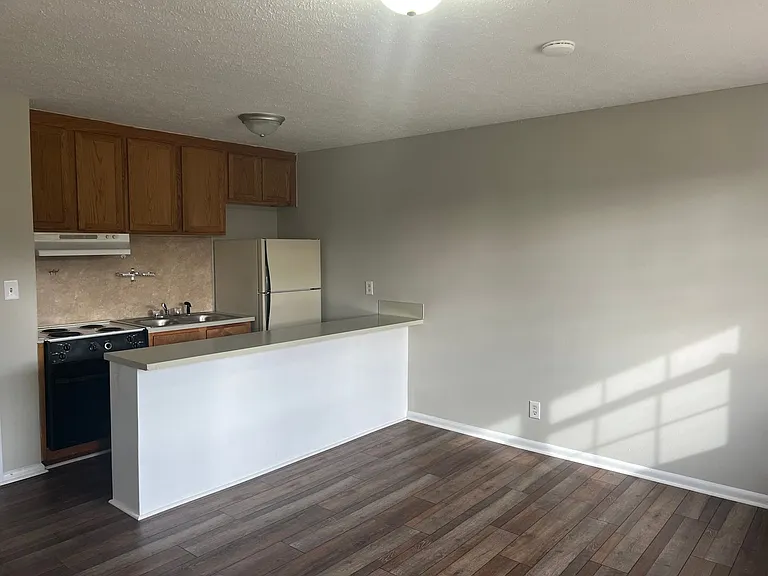 SHJ144-504 South Washington Street — Photo 1