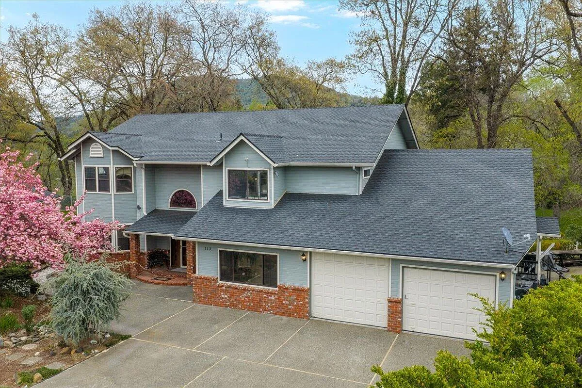 113 Walnut Dr photo 1