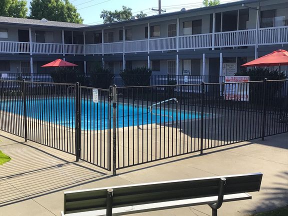 4th image of 500 Sunrise Ave