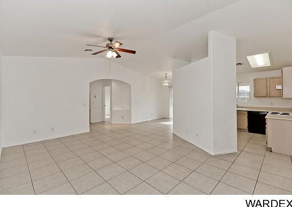 3rd image of 3770 Buena Vista Ave