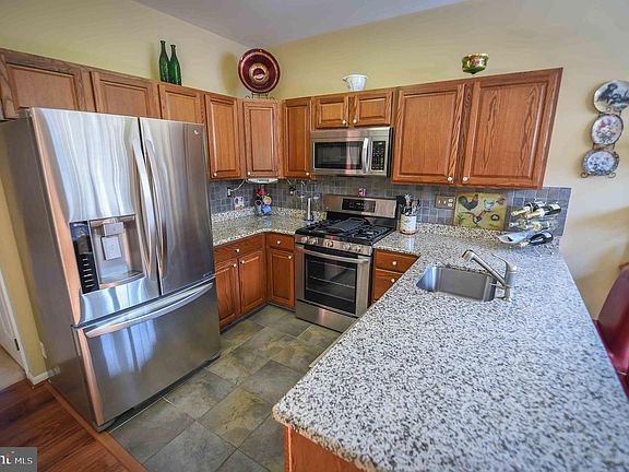 5th image of 111 Stewarts Ct