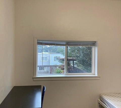 3rd image of 2051 35th Ave