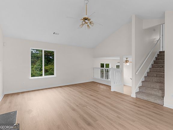 4th image of 48 Bridlewood Ct
