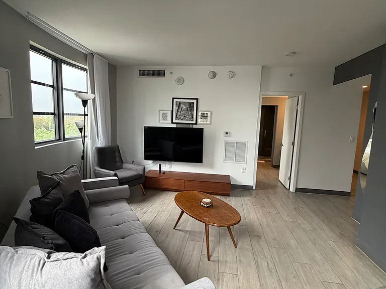2524 Le Jeune Rd #438 — Photo 7