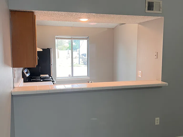 627 Aquatic Dr — Photo 7