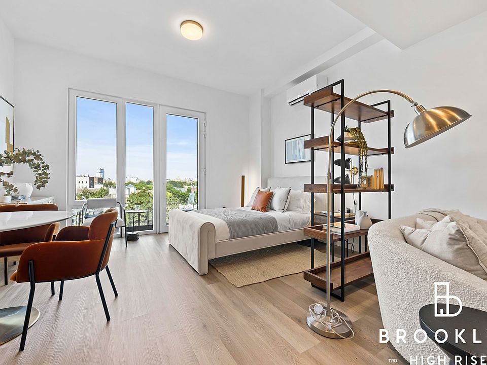 1st image of 50 E 10th St #612