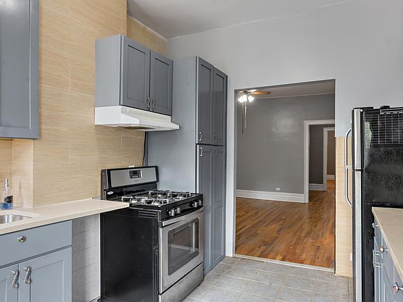 2nd image of 2232 Hermany Ave #1