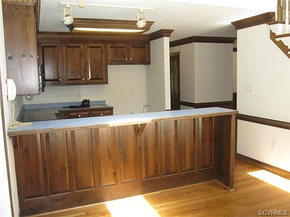 4th image of 8189 Windsor Dr