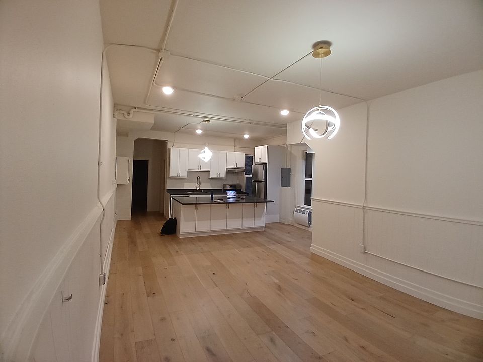 1st image of 670 Jackson Str Beckett Stra #10-12