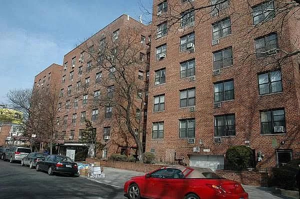 1st image of 1627 E 17th St #3
