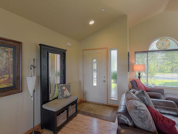 5th image of 240 Dogwood Dr