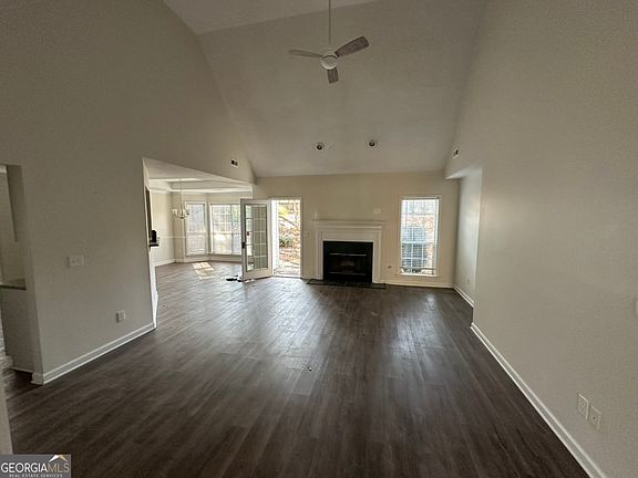 3rd image of 205 Southerness Ct