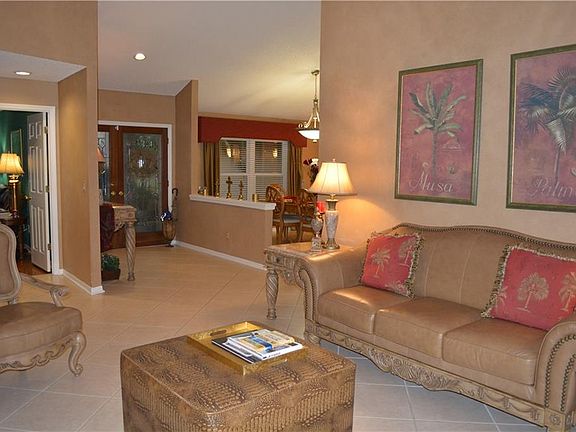 4th image of 17530 Edinburgh Dr