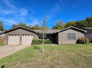 7425 S College Cir, North Richland Hills, TX 76180