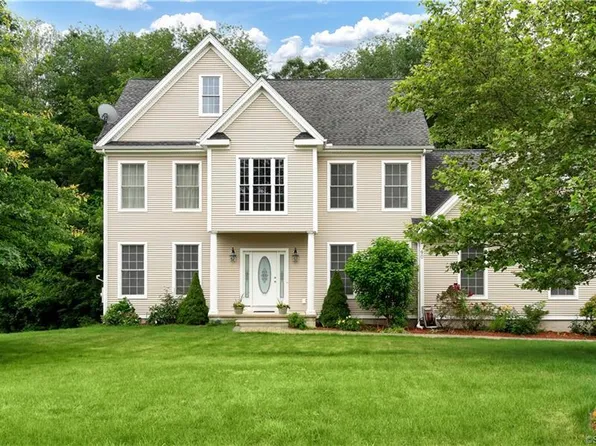 90 Tufts Drive, Manchester, CT 06042