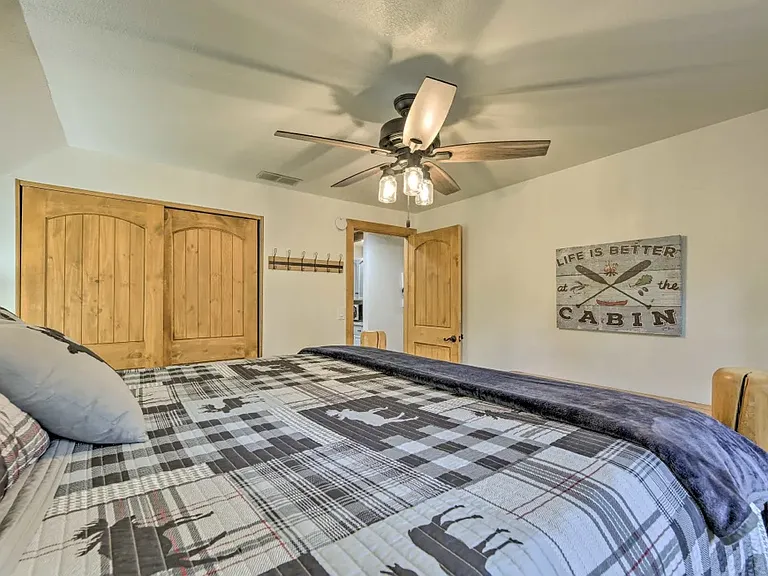 1450 E Nadean Ln — Photo 16