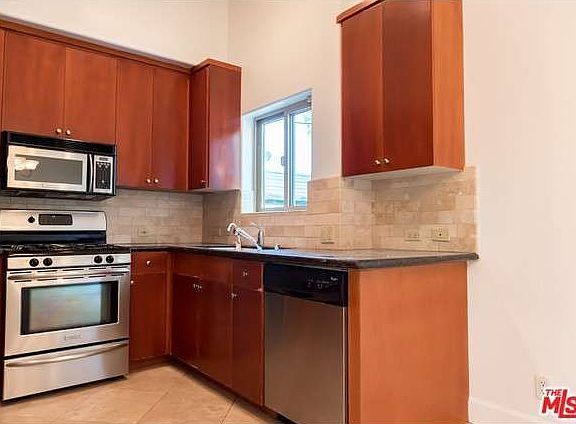 5th image of 4332 Whitsett Ave Unit 5