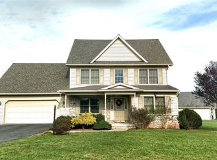 26 Tree Line Ave, Fredericksburg, PA 17026