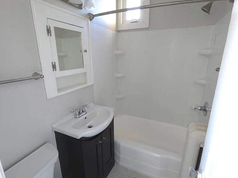21 N Ferry St — Photo 6