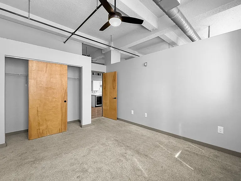 Library Lofts — Photo 18