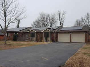 213 E Jewell Dr, Republic, MO 65738