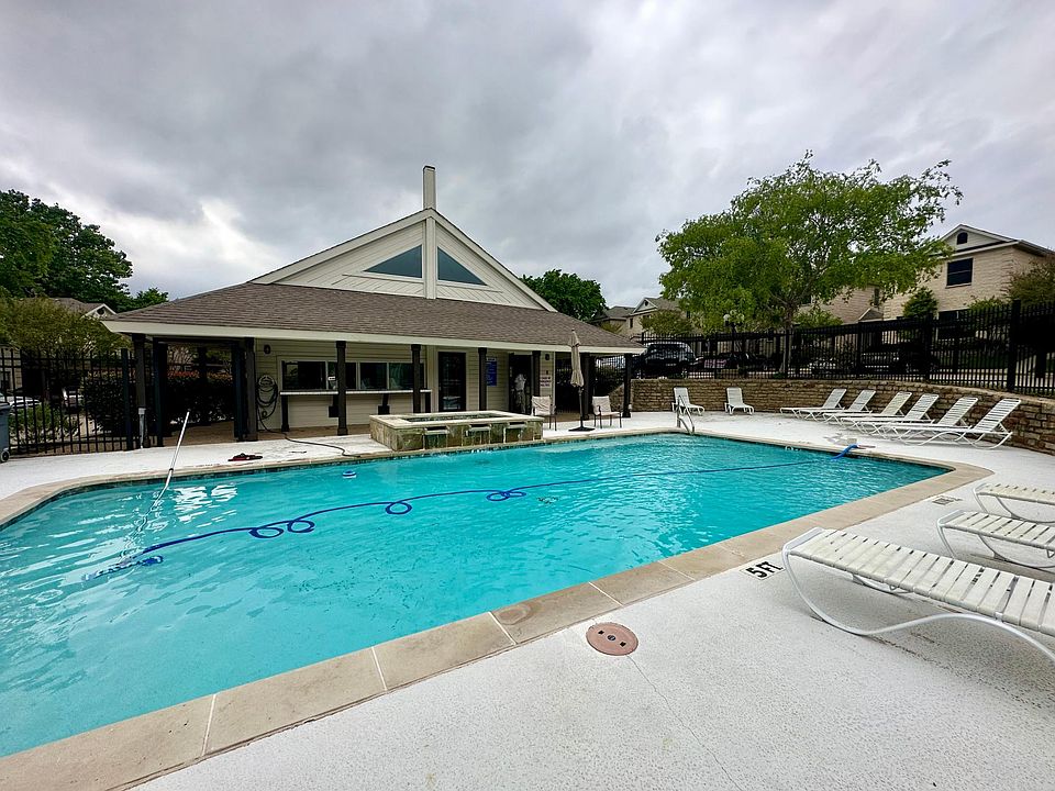 1st image of 2506 Wedglea Dr APT 108