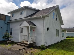 207 N Welcome Slough Rd, Cathlamet, WA 98612