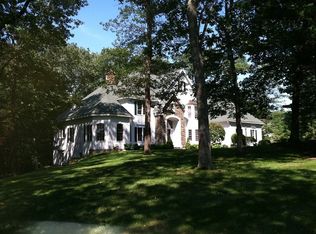 2 Indian Pond Ln, Amherst, NH 03031