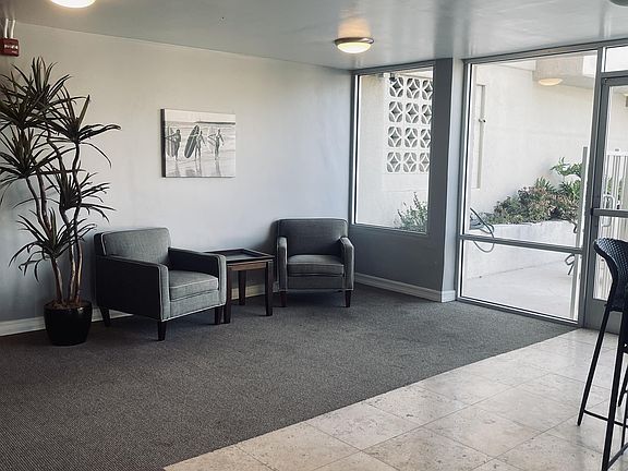 3rd image of 4111 Illinois St #1-101-1