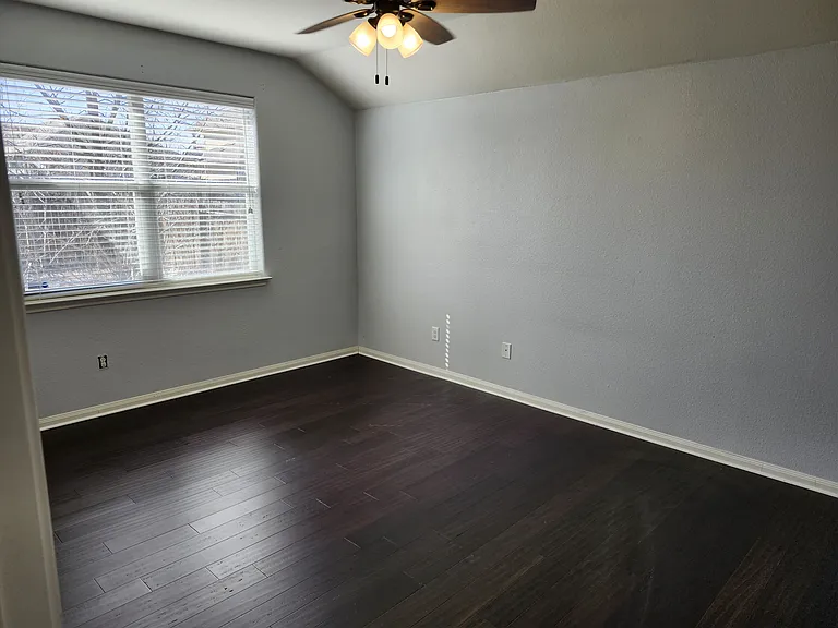 212 Judge King Dr — Photo 8