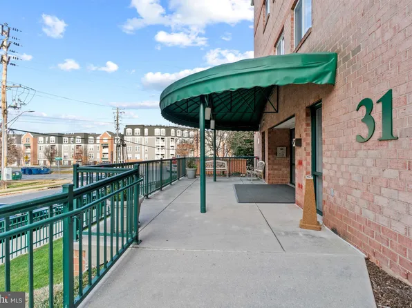 31 Lambourne Rd Unit 207, Towson, MD 21204