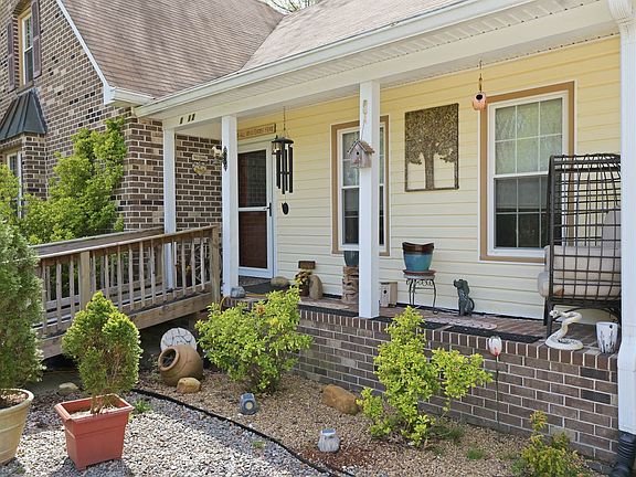 4th image of 1012 Butler Branch Rd