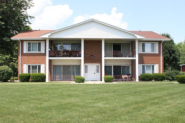 1st image of 567 Eastwood Ave #3B