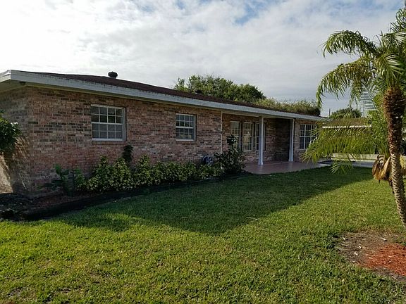 3rd image of 210 De Soto Ave