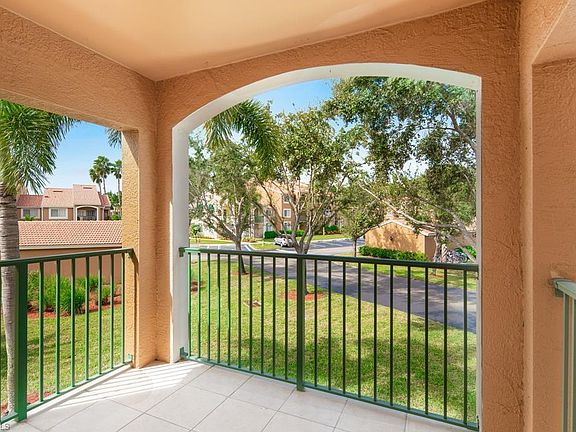 3rd image of 1270 Wildwood Lakes Blvd APT 207
