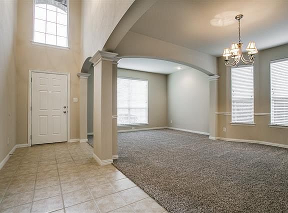 3rd image of 817 Honey Hill Dr