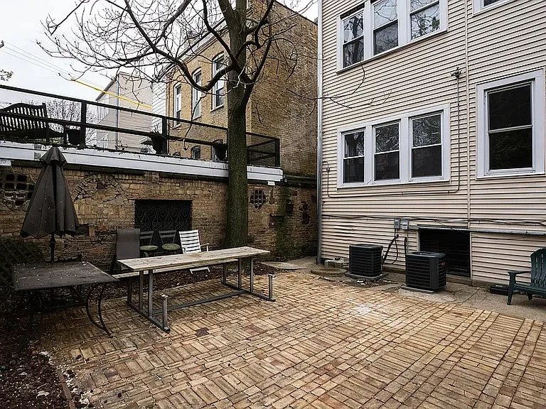 2425 N Geneva Ter #2 — Photo 15