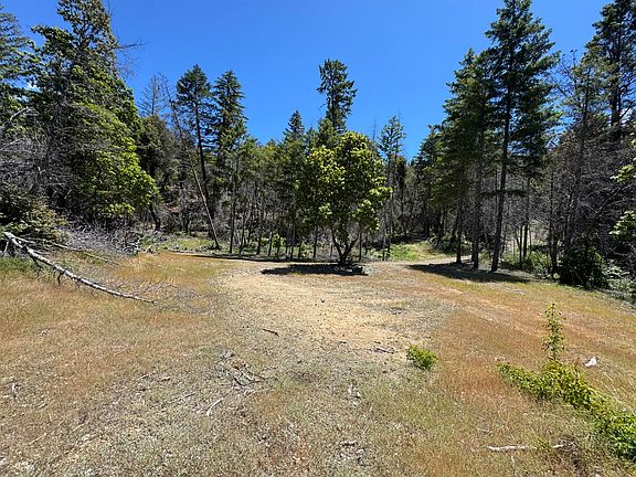 3rd image of Oak Knob Rd