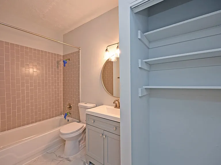 2228 Kemper Ln #3 — Photo 13