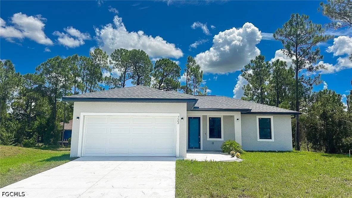 3 bed, 2.0 bath, 1294 sqft, $2,000 — Photo 1
