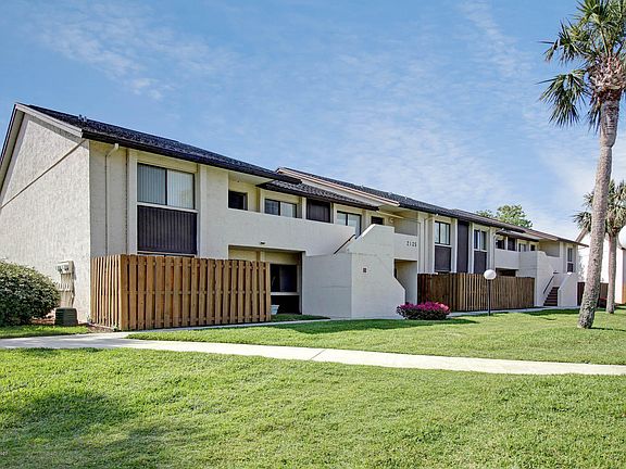 2nd image of 2125 Golf Isle Dr APT 1421