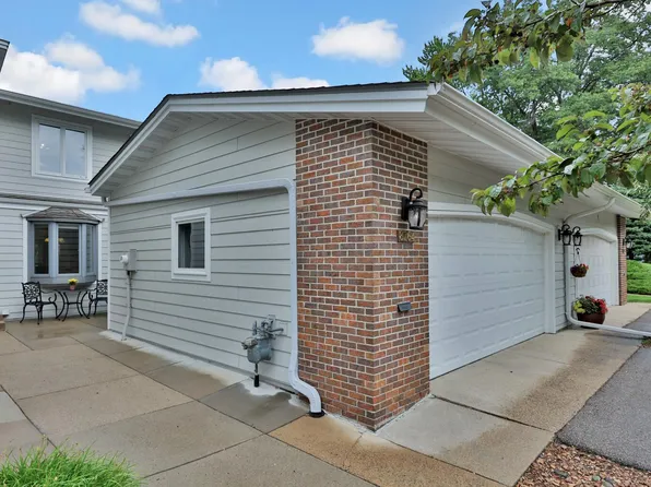 8264 Kingslee Rd, Bloomington, MN 55438