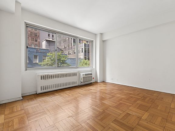 3rd image of 225 E 46th St APT 5H