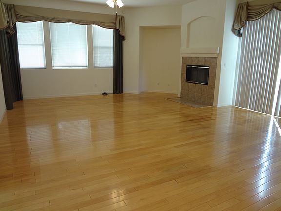 5th image of 9192 Ivy League Cir