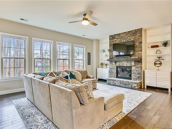 Living room with gas log fireplace