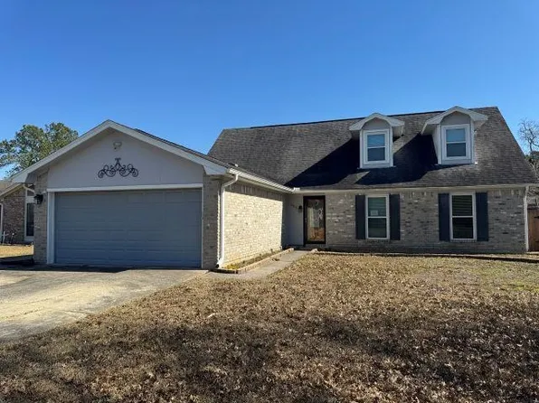 2915 Willow Pl, Beaumont, TX 77707