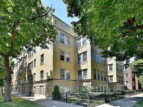 2nd image of 2206 W Winnemac Ave #1