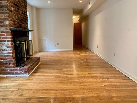 2nd image of 1332 Lombard St APT 1B