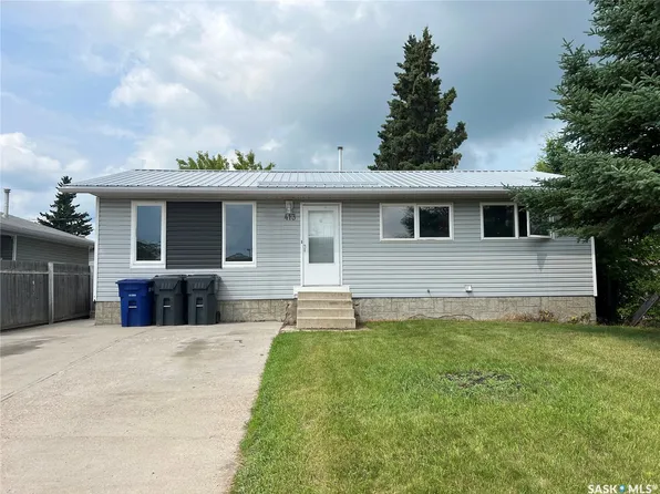 413 5th Street W, Meadow Lake, SK S9X 1A9